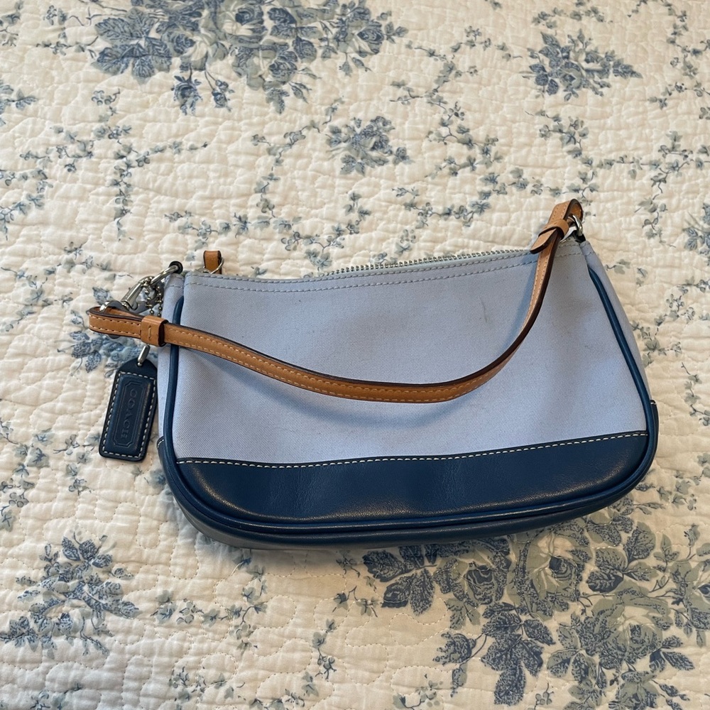 AUTHENTIC Y2K FALL 2003 BLUE SHOULDER BAG PURSE